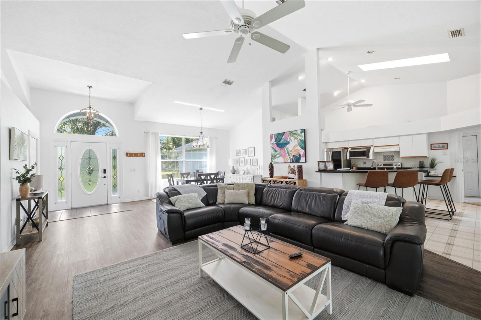 PARADISE COUNTRY CLUB UNIT 02 - Residential