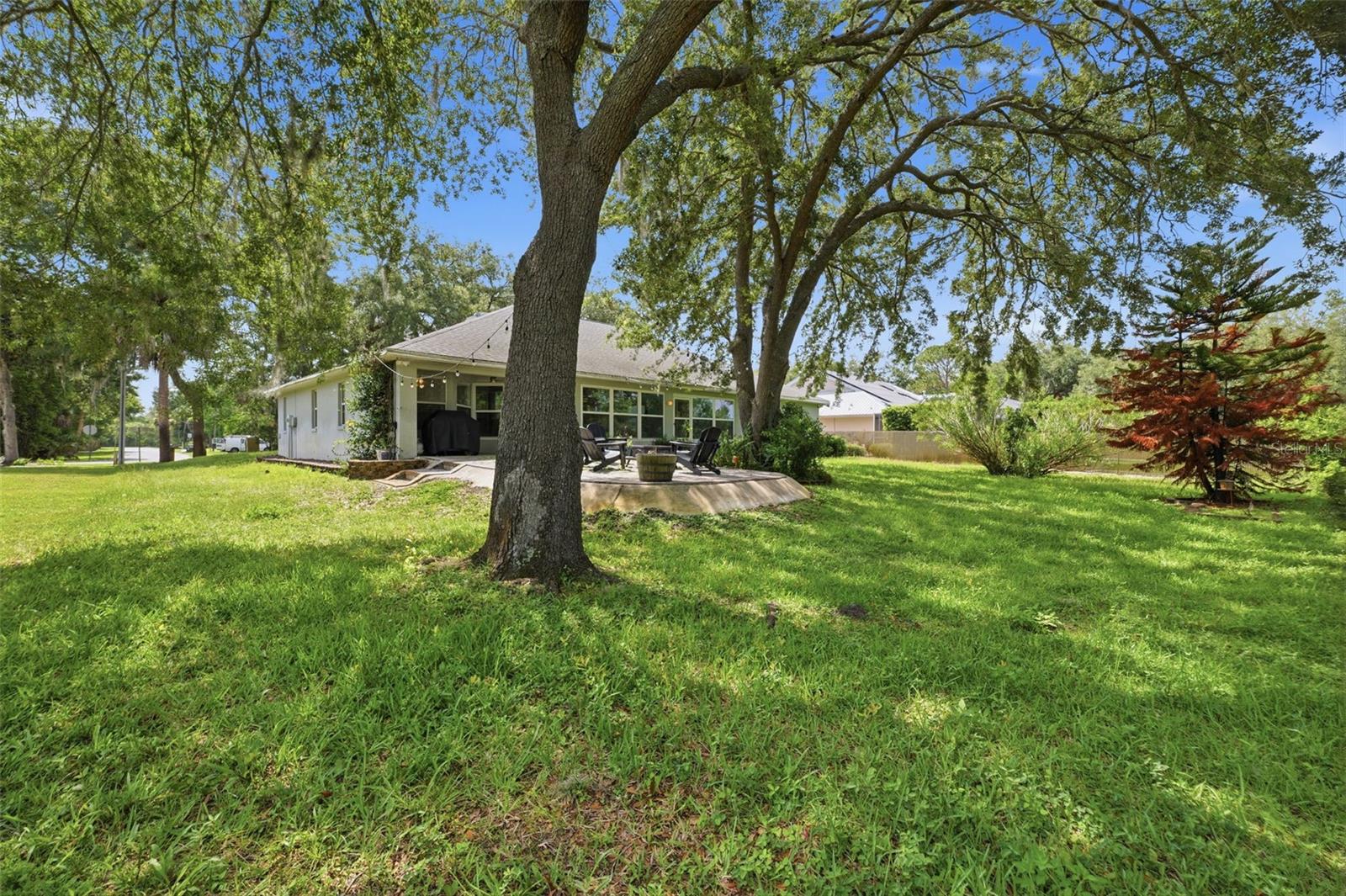 PARADISE COUNTRY CLUB UNIT 02 - Residential
