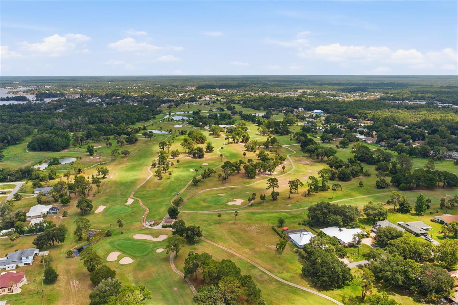 PARADISE COUNTRY CLUB UNIT 02 - Residential