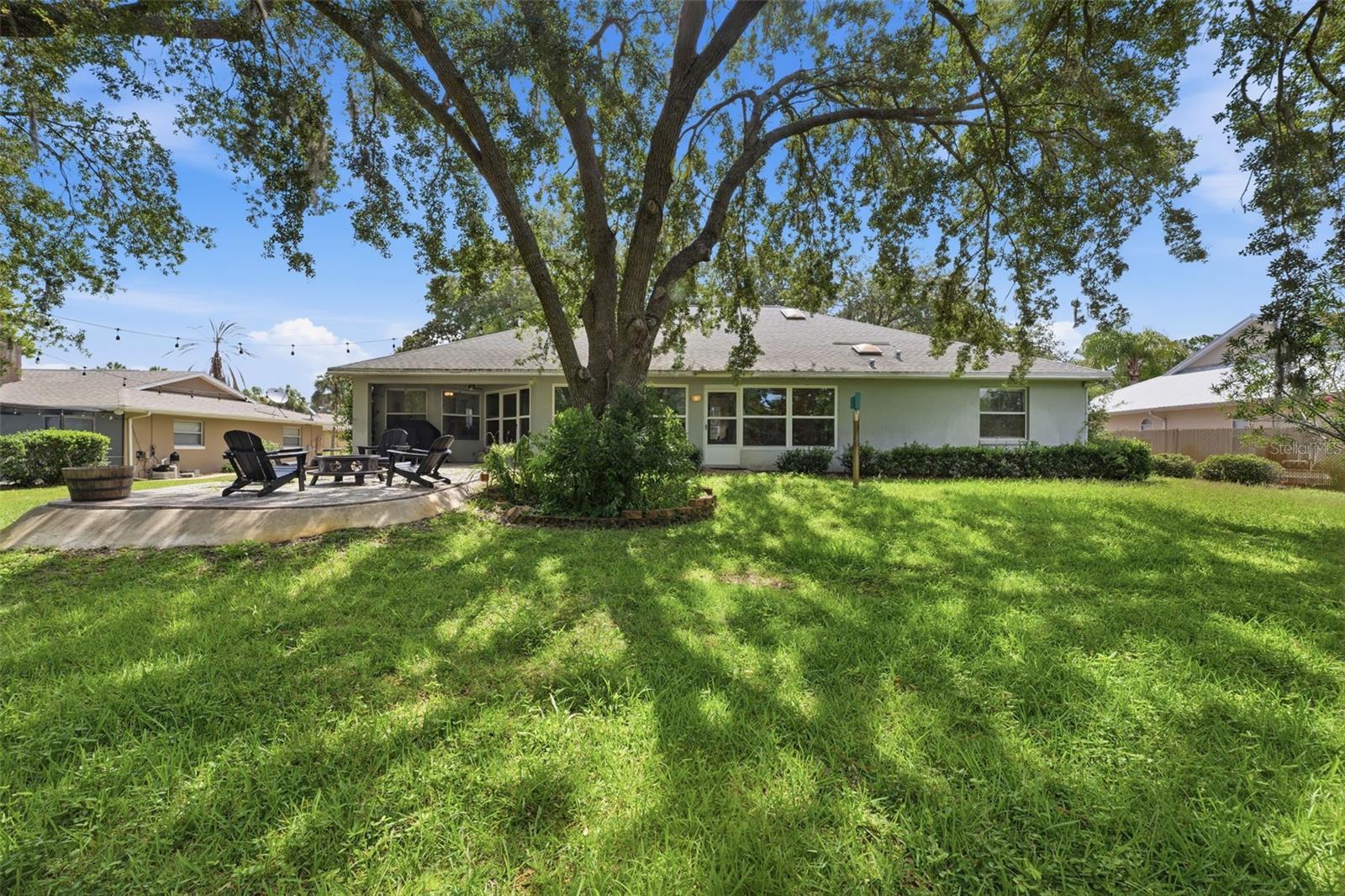 PARADISE COUNTRY CLUB UNIT 02 - Residential