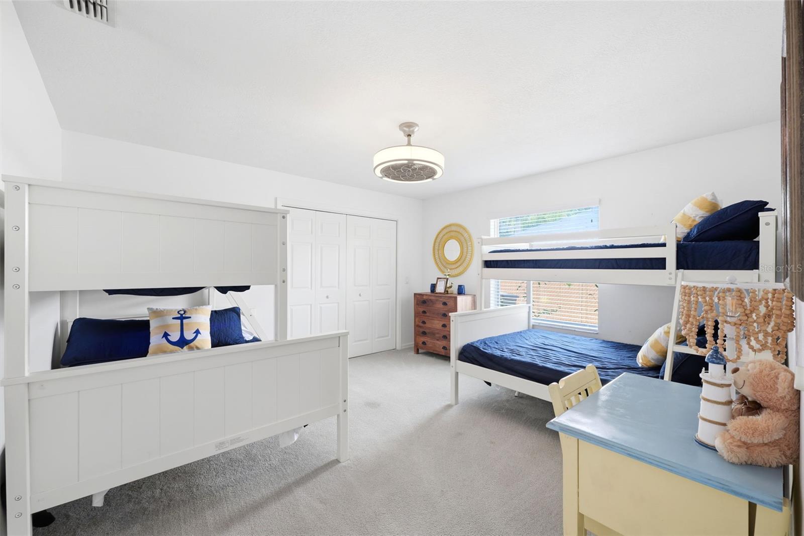 PARADISE COUNTRY CLUB UNIT 02 - Residential