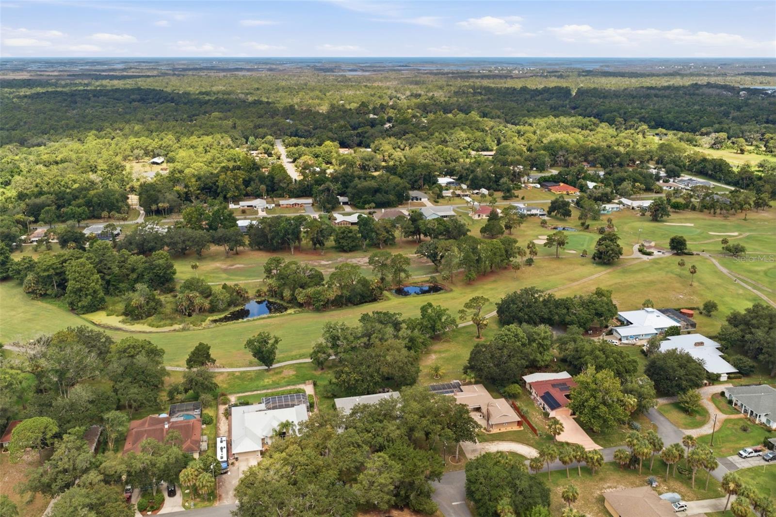 PARADISE COUNTRY CLUB UNIT 02 - Residential