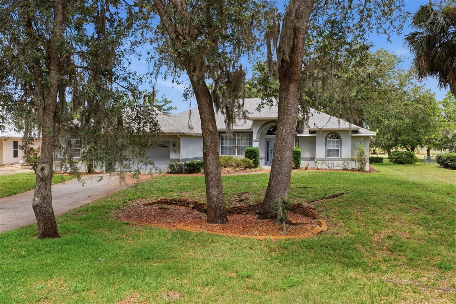 PARADISE COUNTRY CLUB UNIT 02 - Residential
