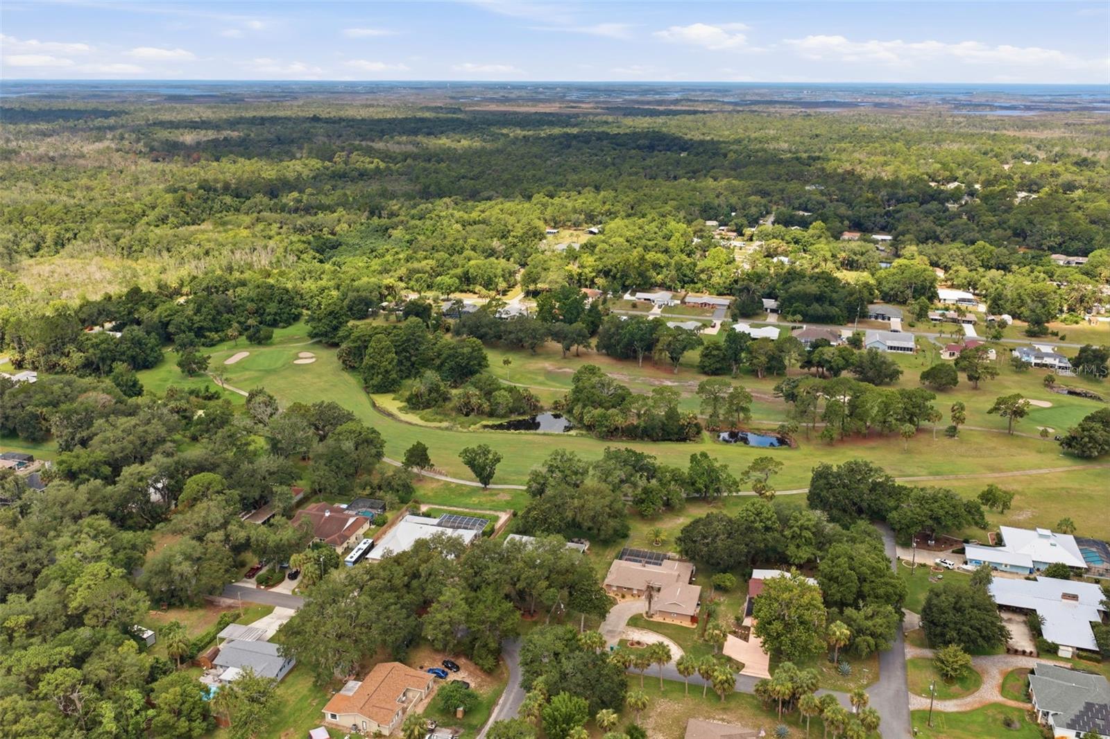 PARADISE COUNTRY CLUB UNIT 02 - Residential