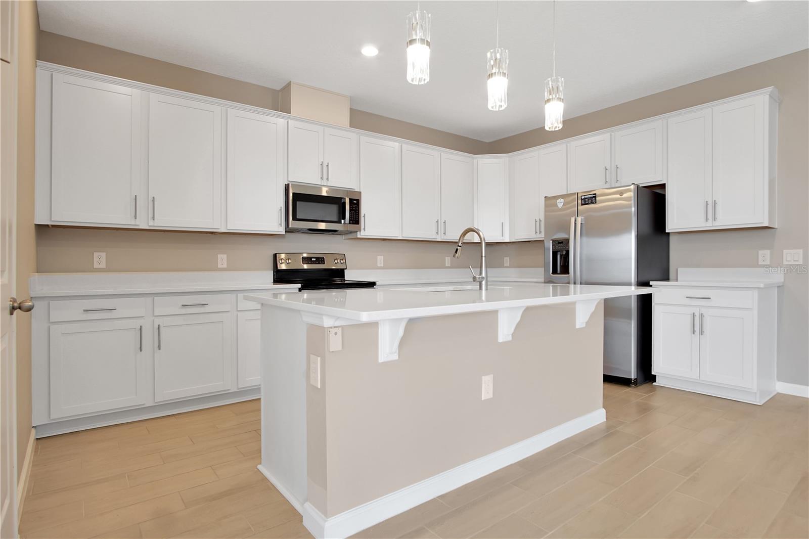 SCENIC TERRACE SOUTH PH I - Residential Lease