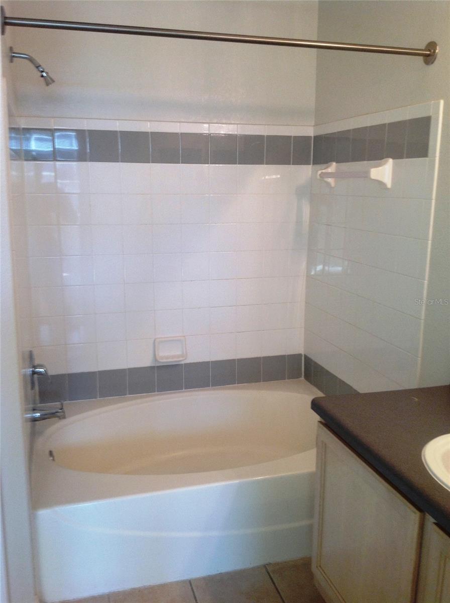 HAMPTONS/METROWEST - Residential Lease