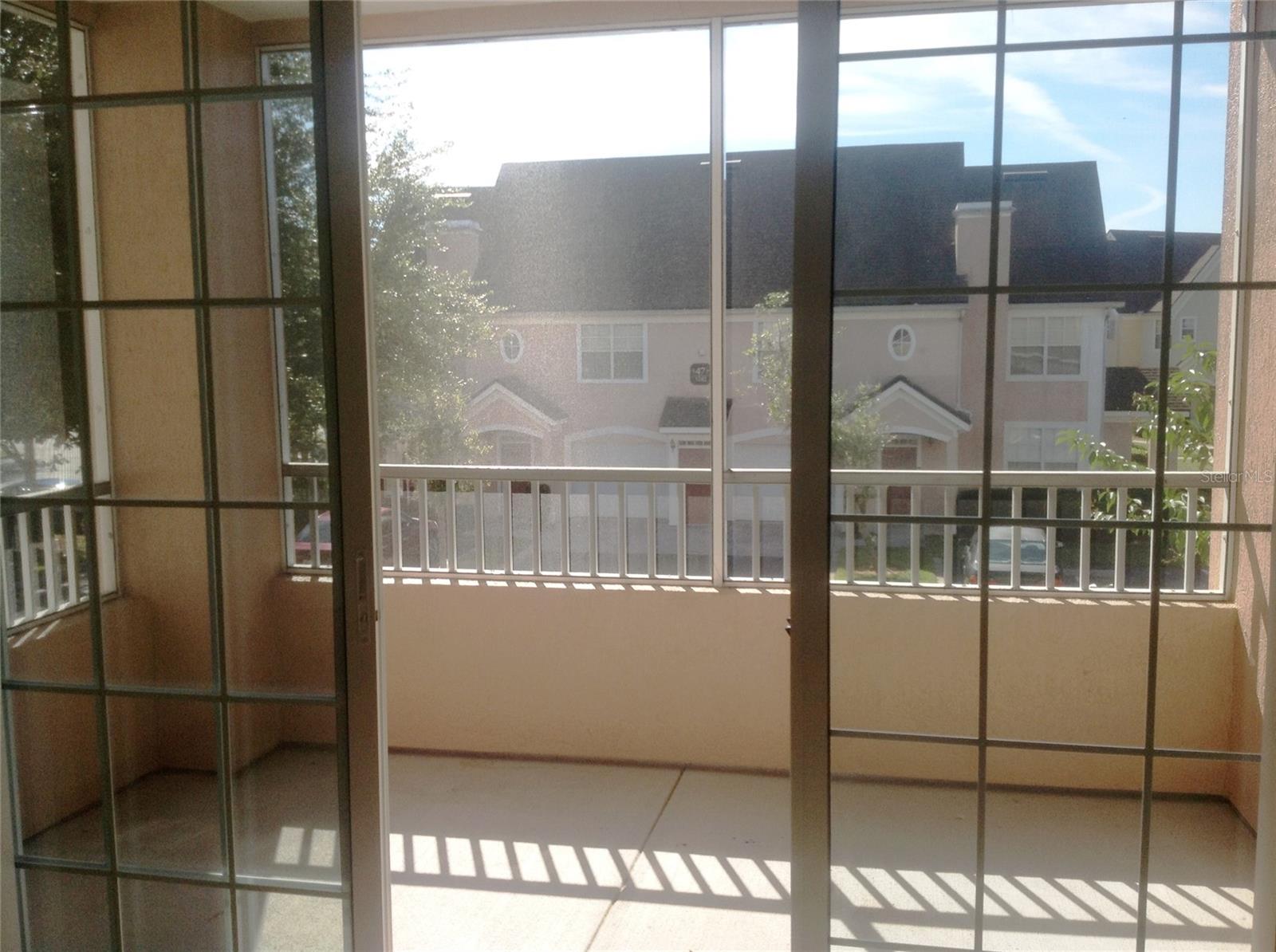 HAMPTONS/METROWEST - Residential Lease