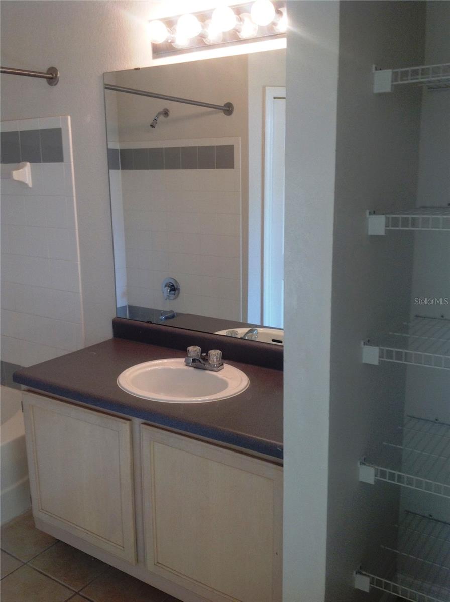 HAMPTONS/METROWEST - Residential Lease