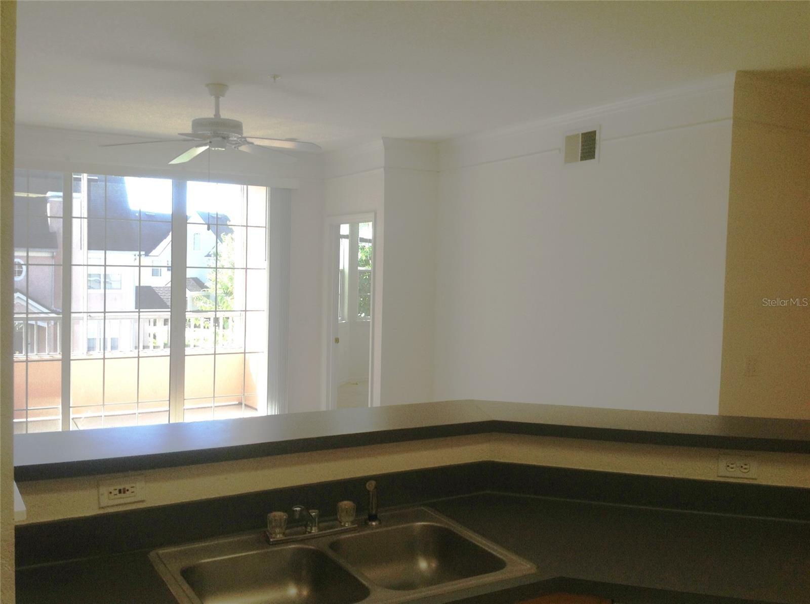 HAMPTONS/METROWEST - Residential Lease