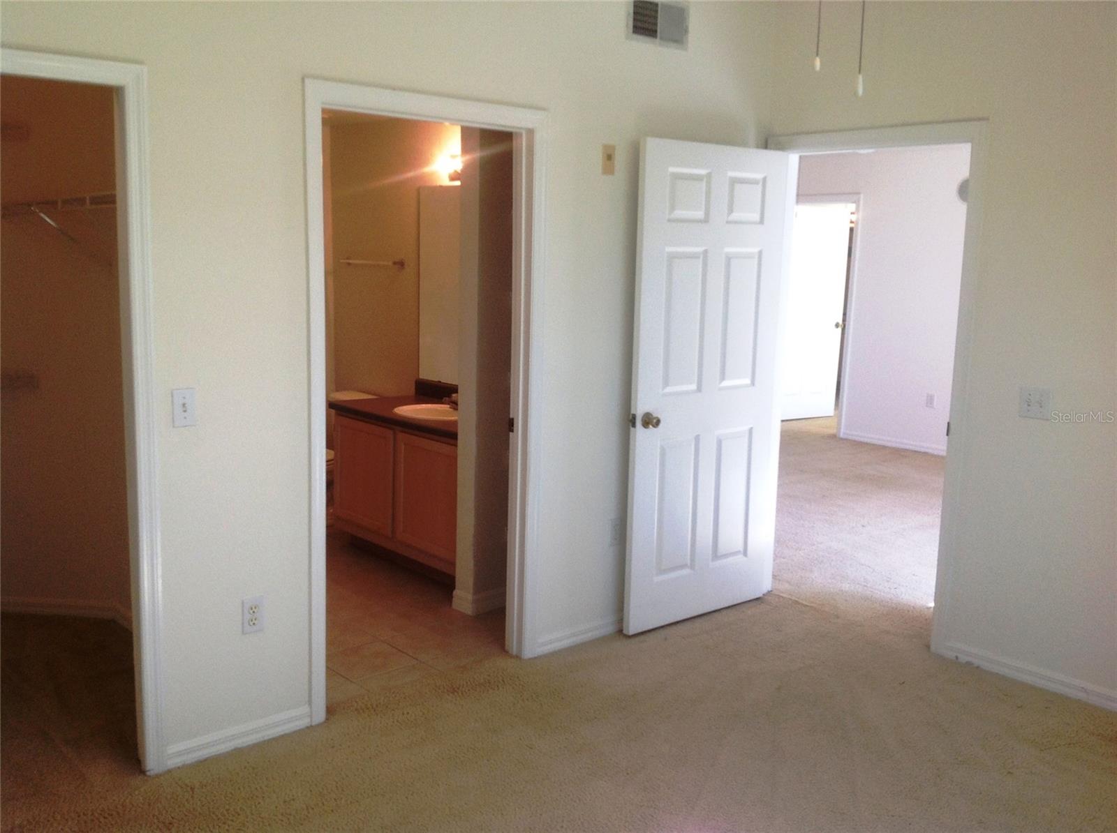 HAMPTONS/METROWEST - Residential Lease