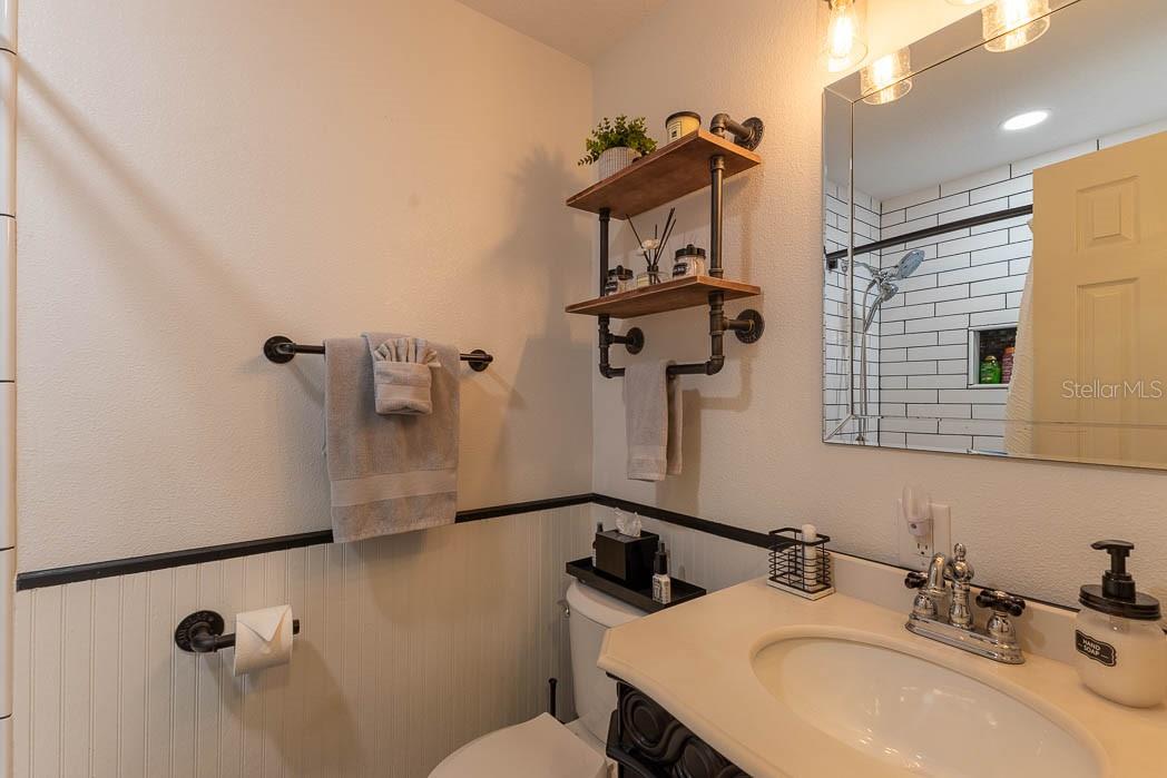 LAKE HELEN BLK 102 - Residential