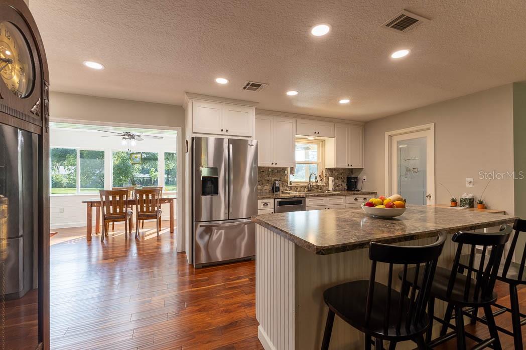 LAKE HELEN BLK 102 - Residential