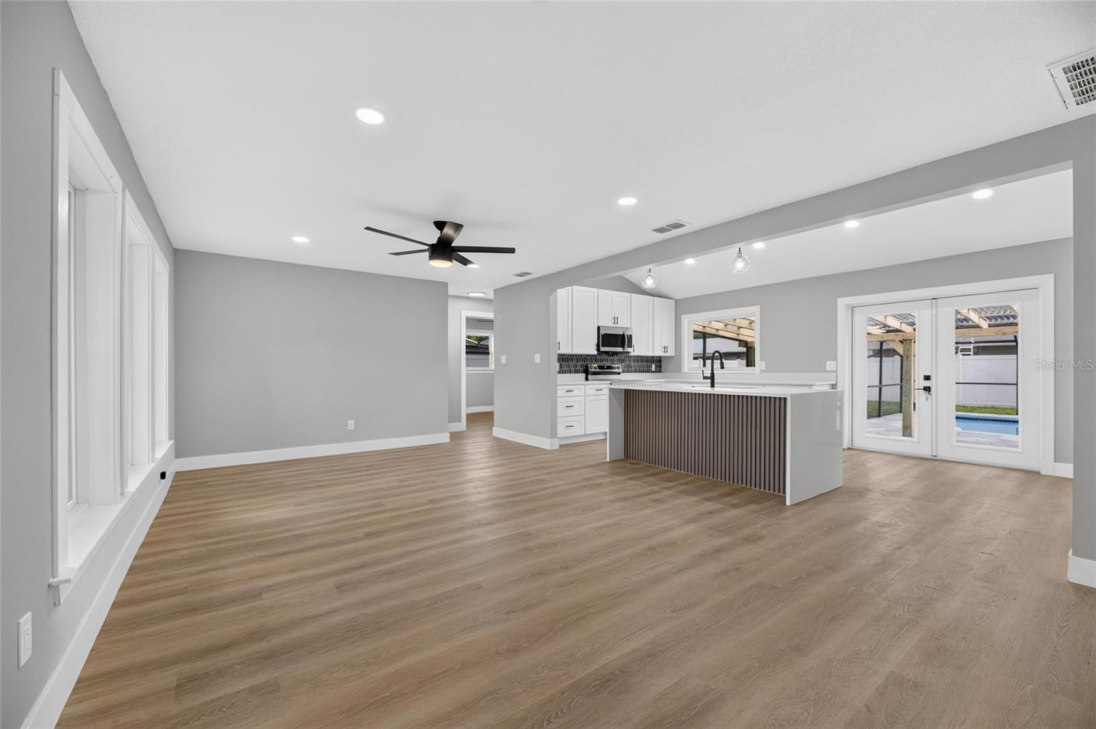 SOUTHWOOD HILLS UNIT 14 - Residential