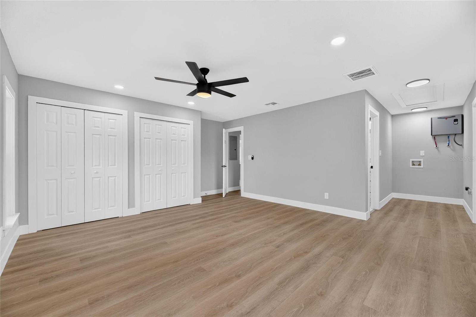SOUTHWOOD HILLS UNIT 14 - Residential