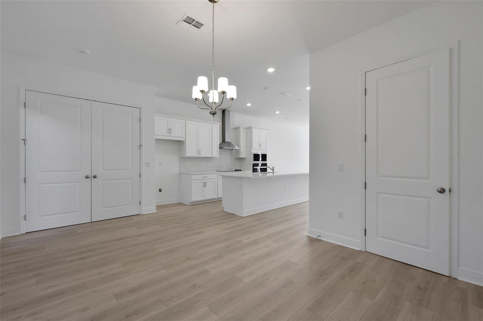 WESLYN PARK - Residential