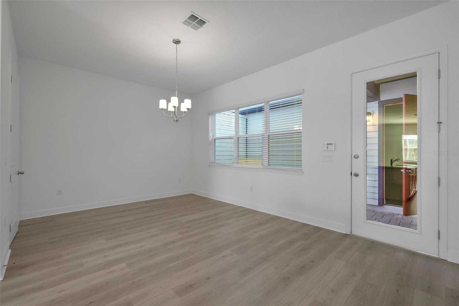 WESLYN PARK - Residential