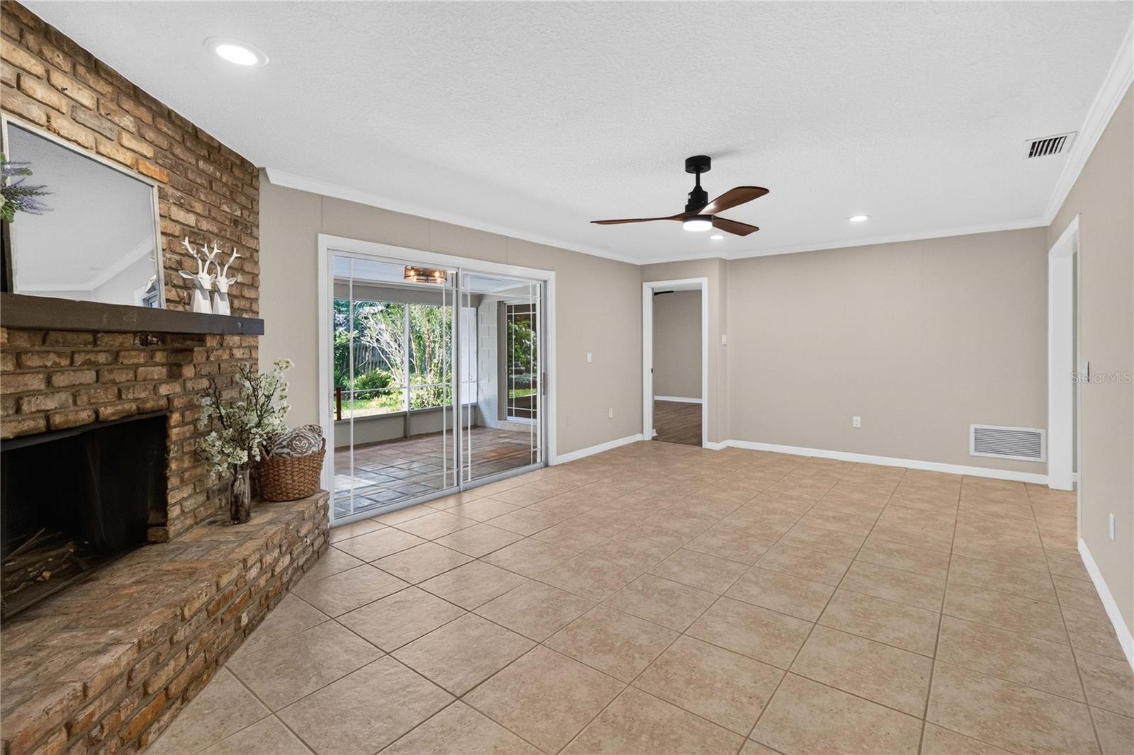 LAKE CONWAY WOODS REP 02 - Residential