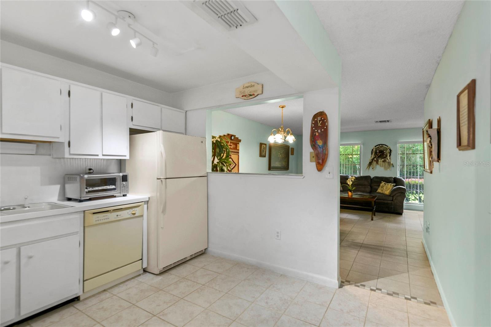 PARK LAKE VILLAS CONDO - Residential