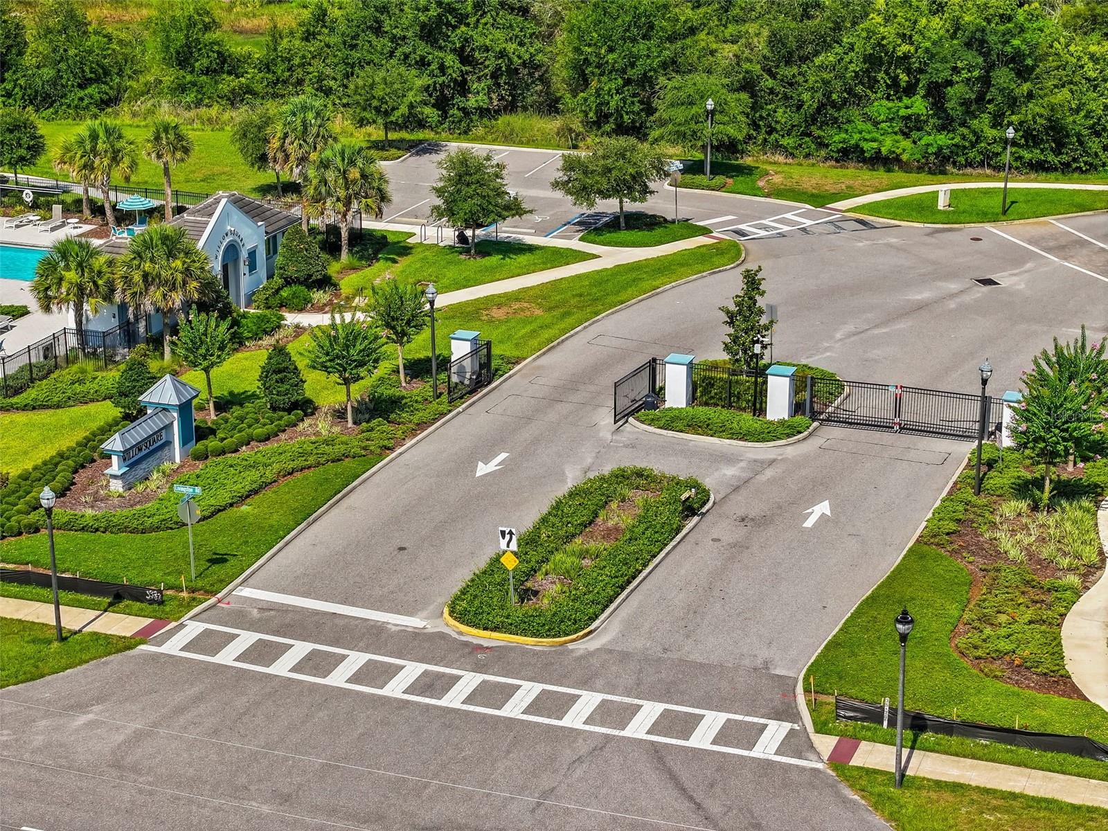WILLOW SQUARE TOWNHOMES - Residential