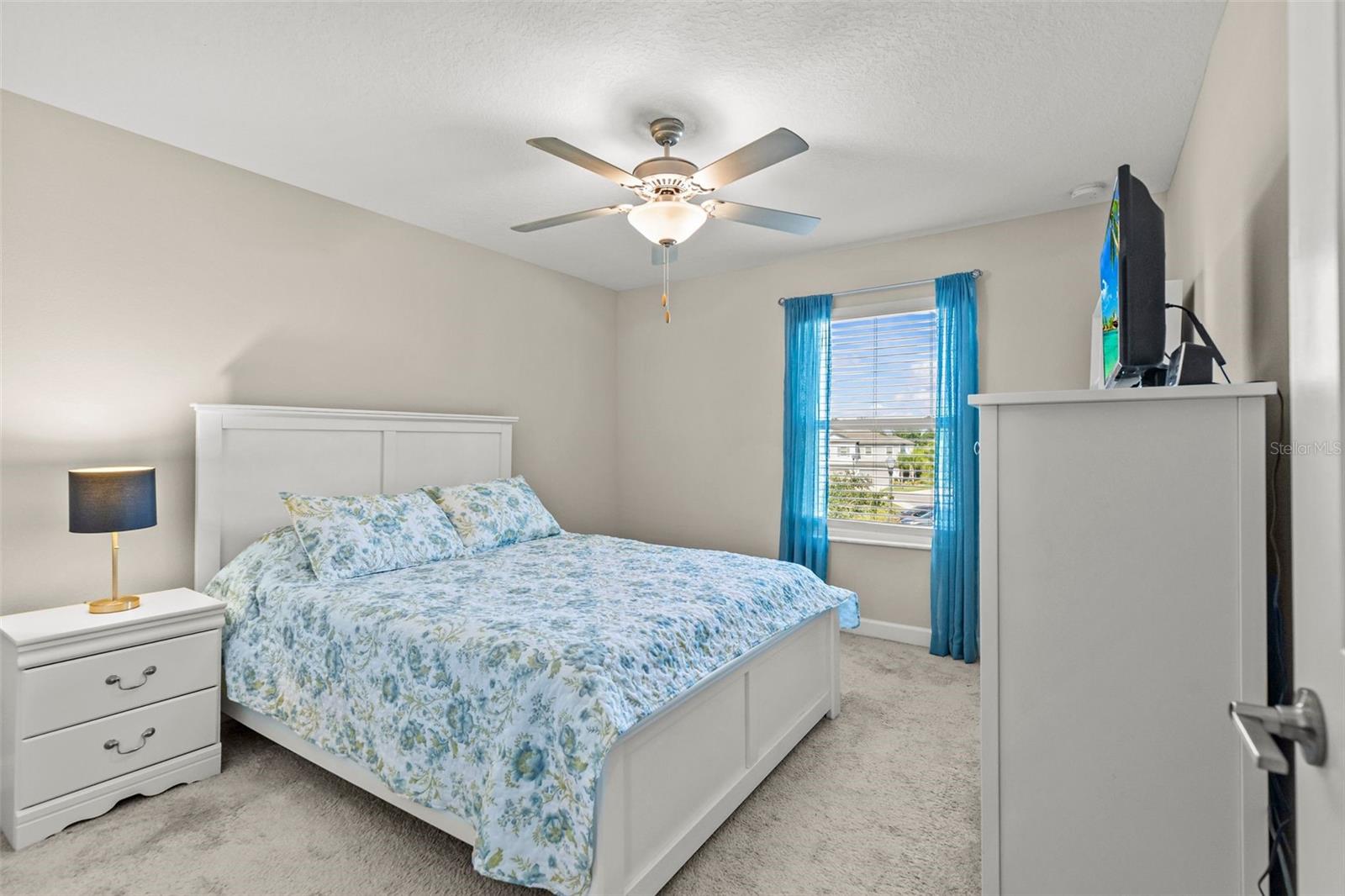 WILLOW SQUARE TOWNHOMES - Residential