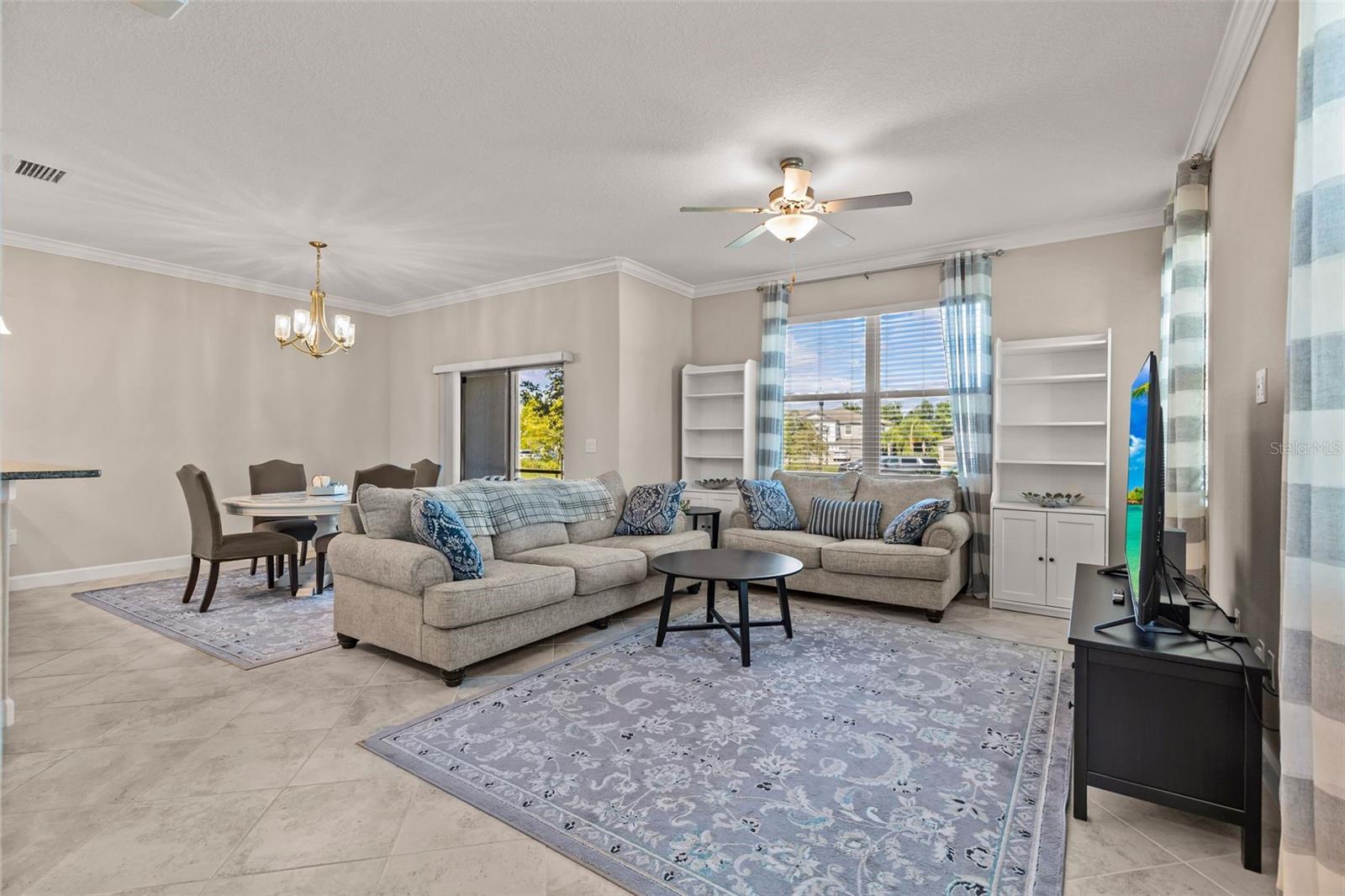 WILLOW SQUARE TOWNHOMES - Residential