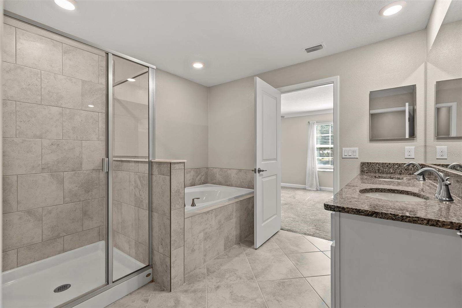 WILLOW SQUARE TOWNHOMES - Residential