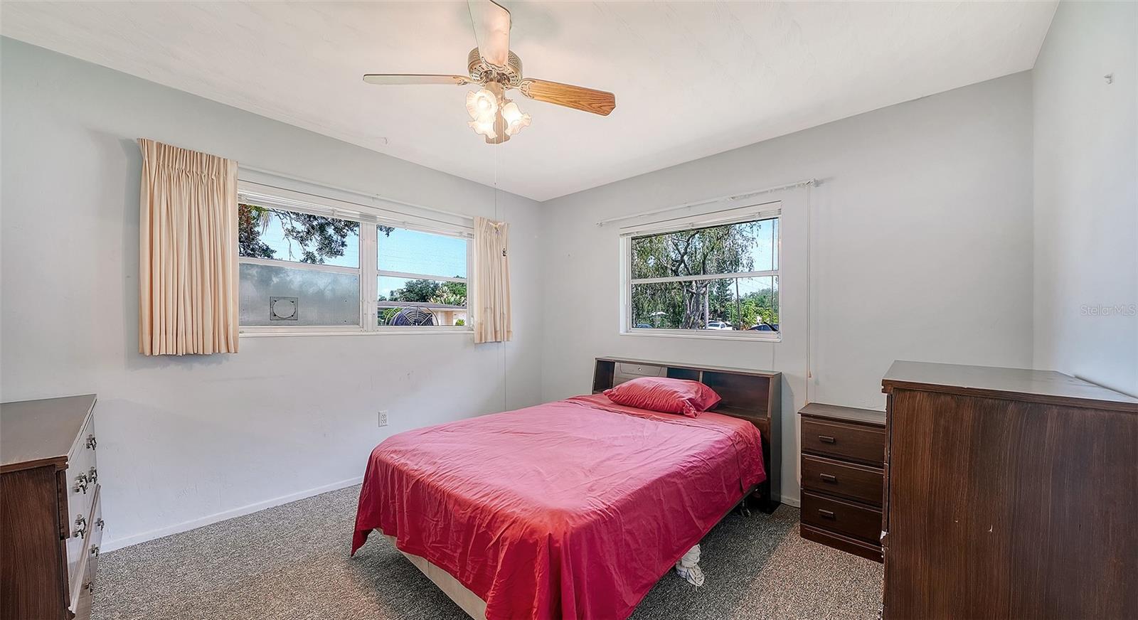 GOLDEN ACRES 1ST ADD - Residential
