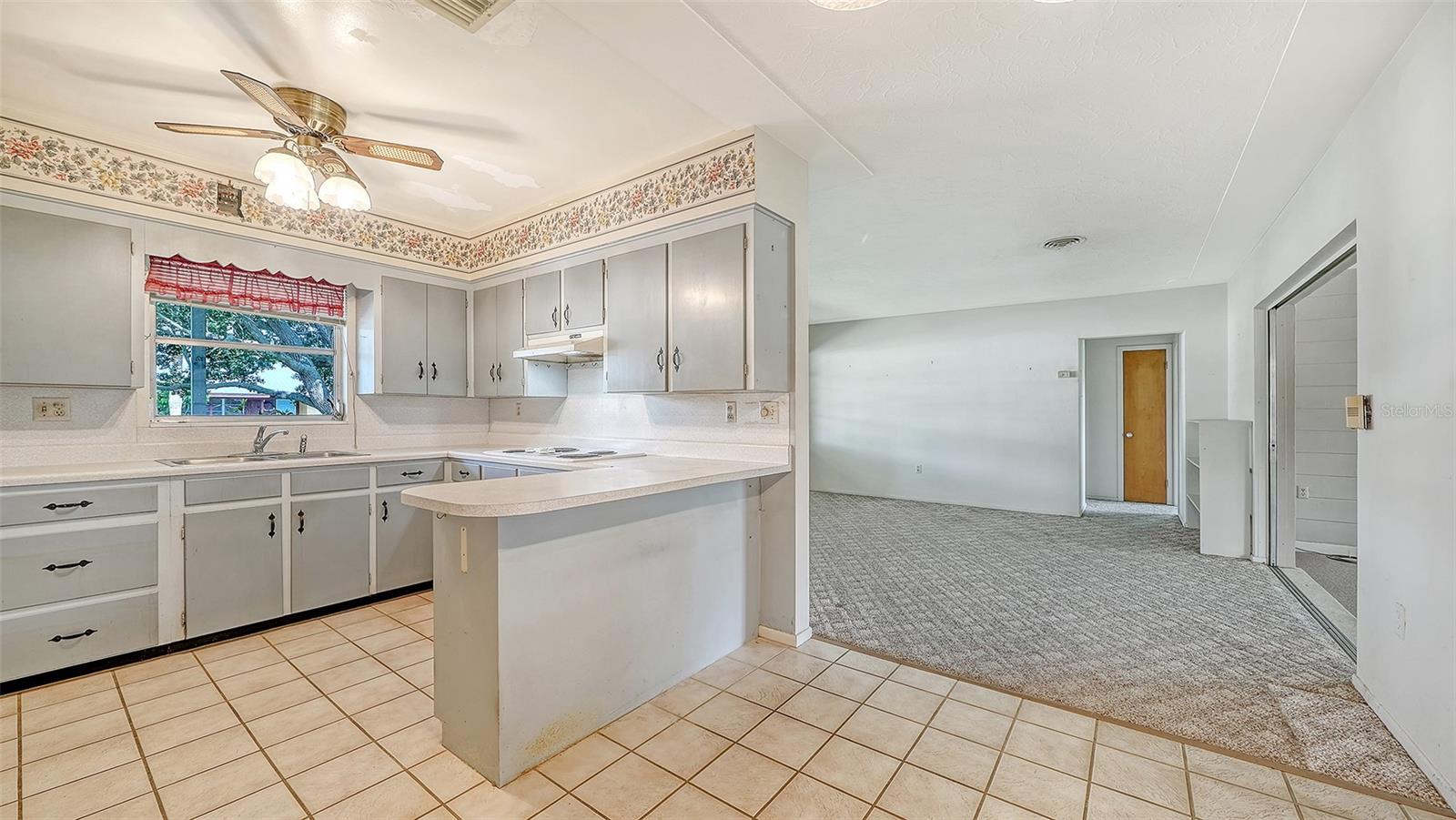 GOLDEN ACRES 1ST ADD - Residential