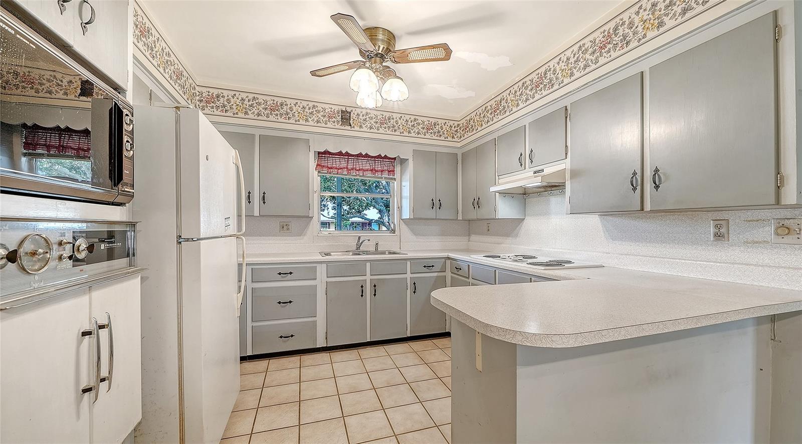 GOLDEN ACRES 1ST ADD - Residential