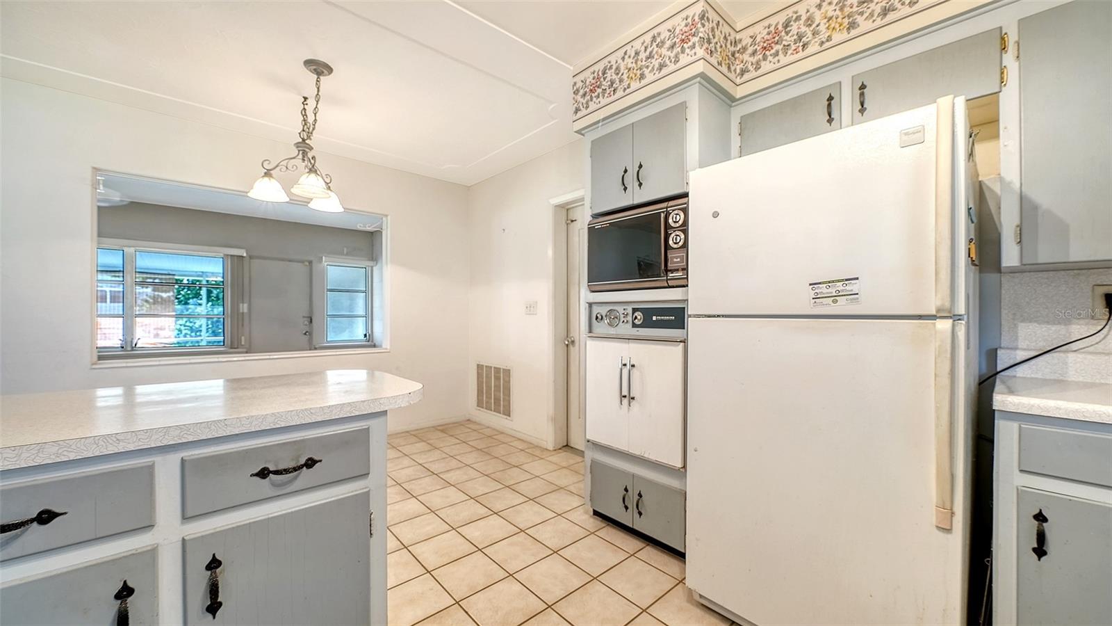 GOLDEN ACRES 1ST ADD - Residential