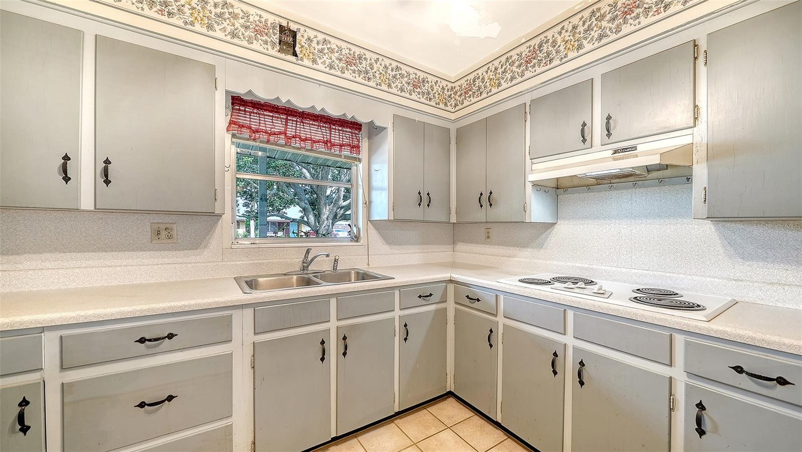 GOLDEN ACRES 1ST ADD - Residential