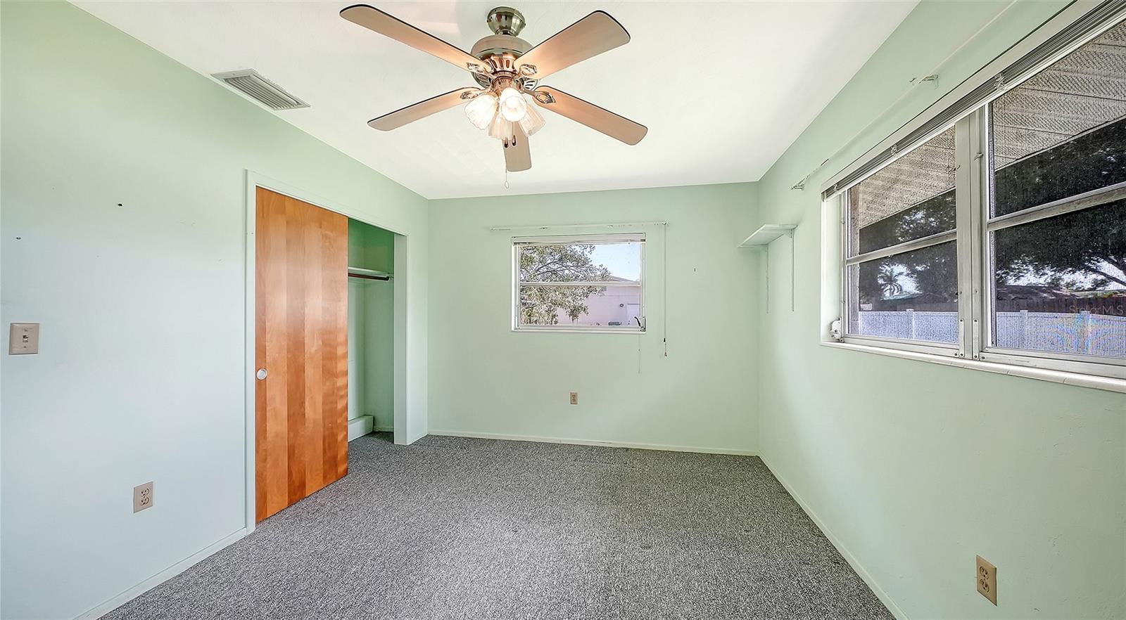 GOLDEN ACRES 1ST ADD - Residential