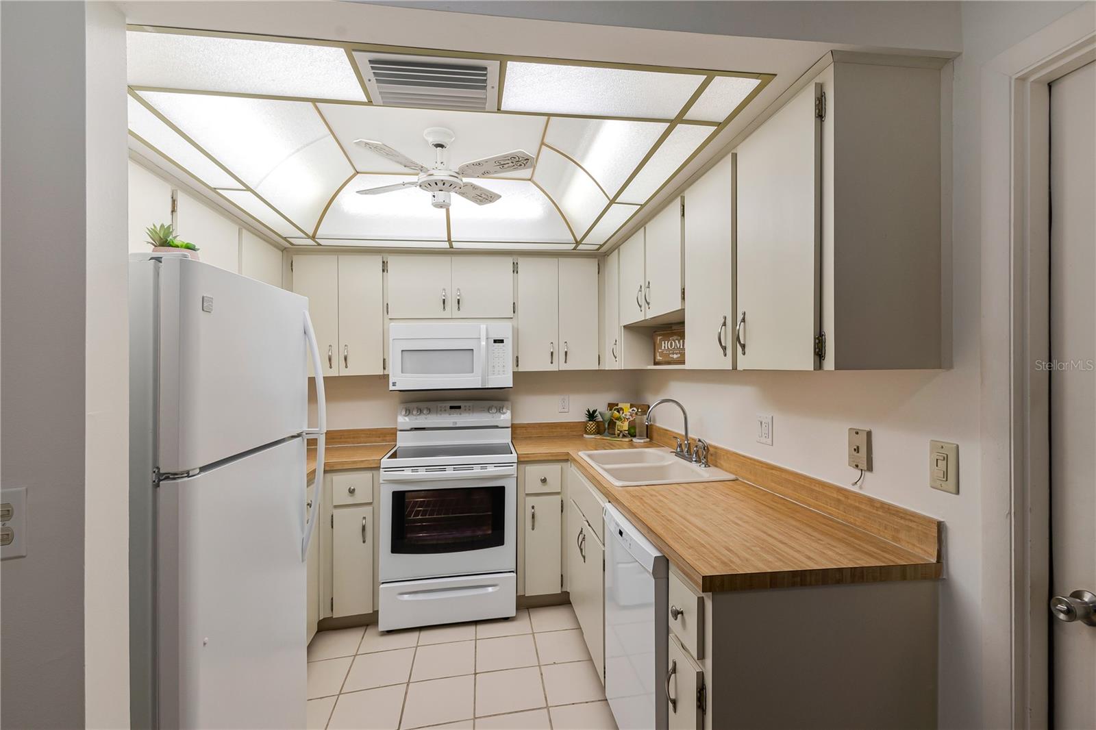 VILLA CONDO I - Residential