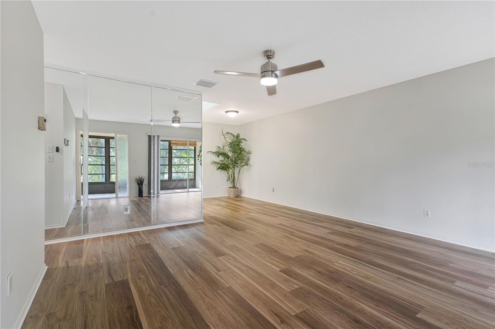 VILLA CONDO I - Residential
