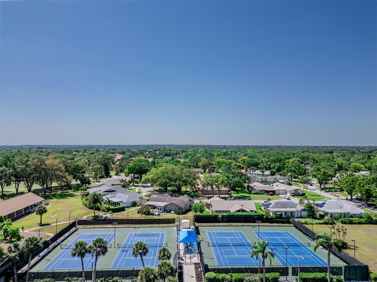 VILLA CONDO I - Residential