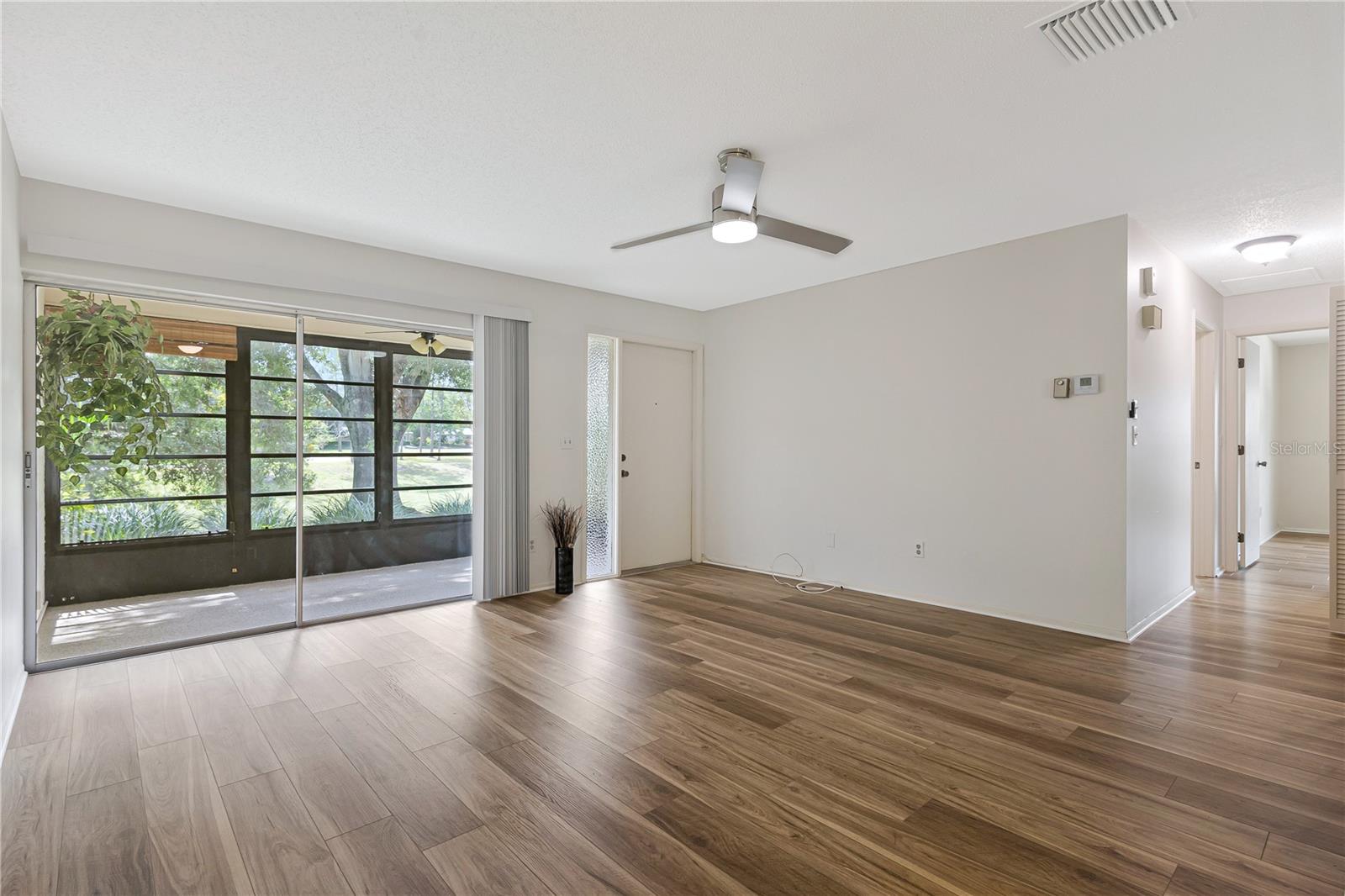 VILLA CONDO I - Residential