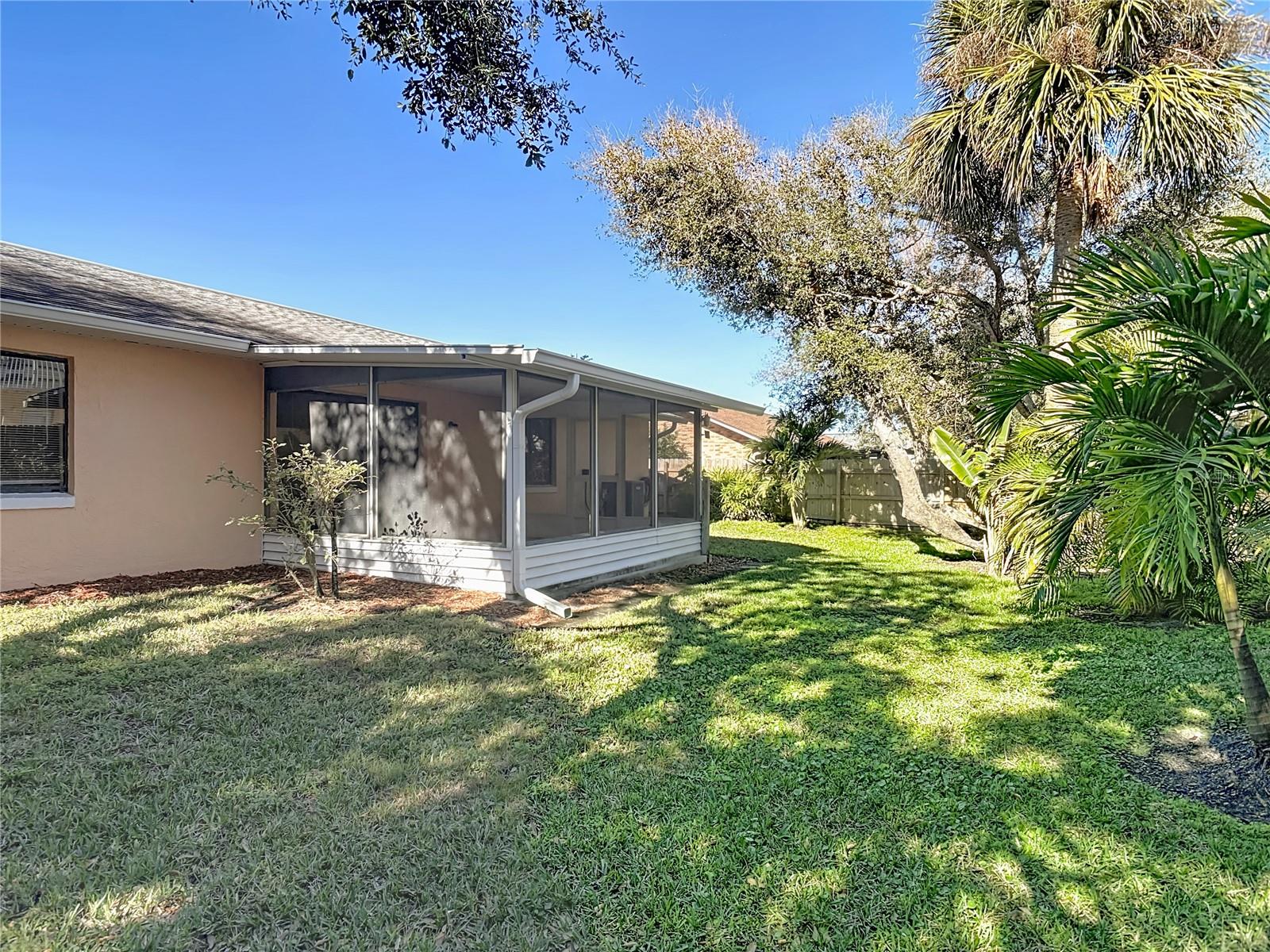LIGHTHOUSE SHORES - Residential