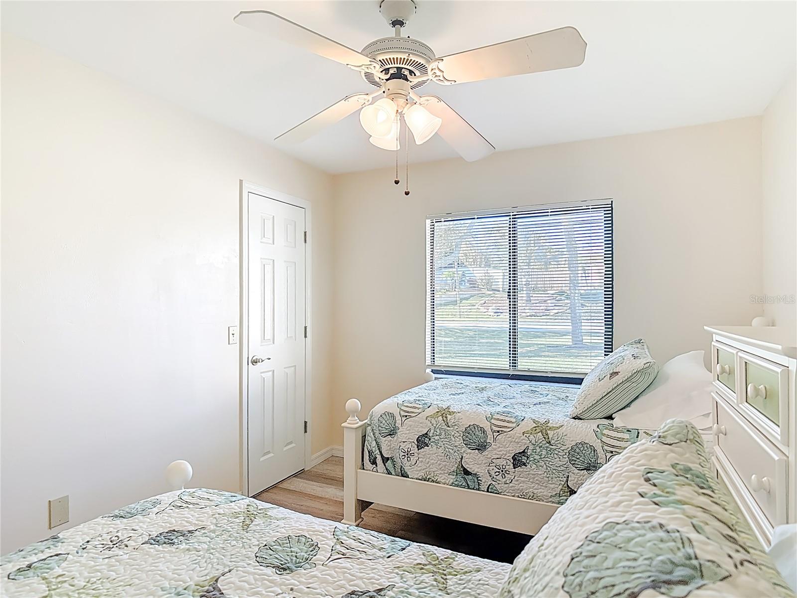 LIGHTHOUSE SHORES - Residential