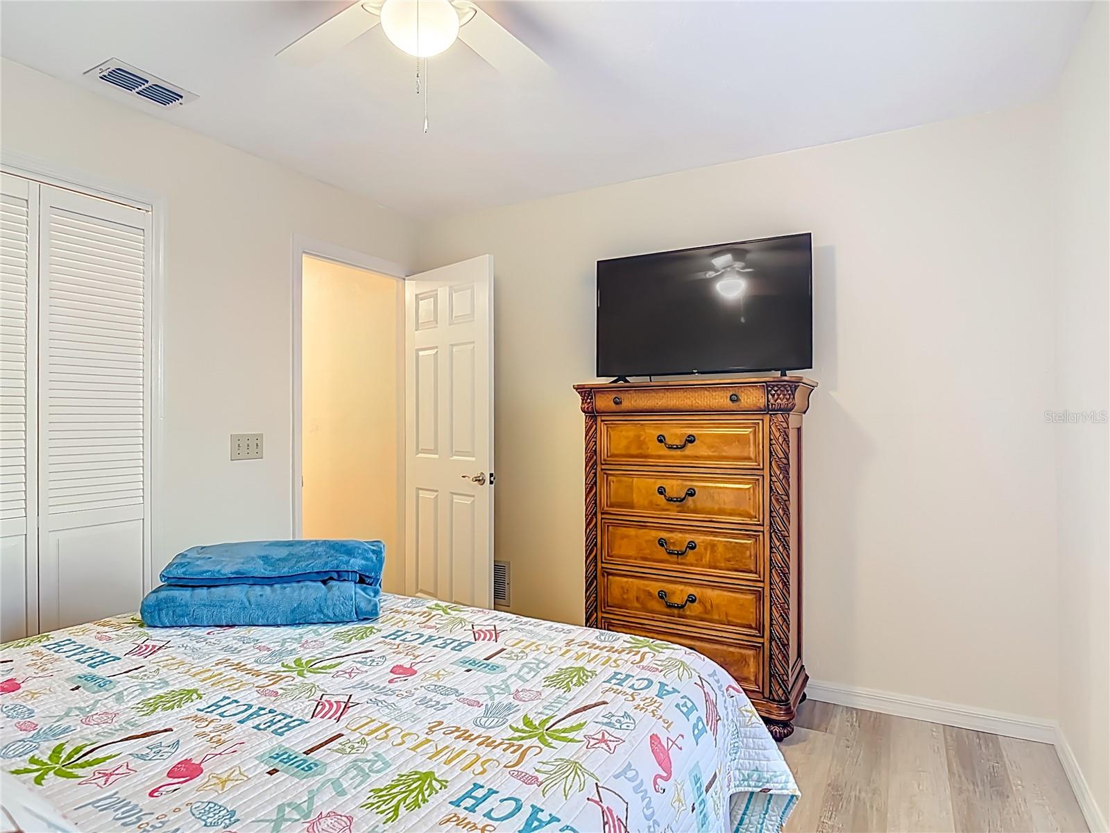 LIGHTHOUSE SHORES - Residential