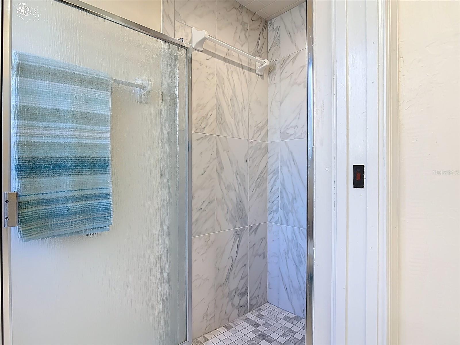 LIGHTHOUSE SHORES - Residential