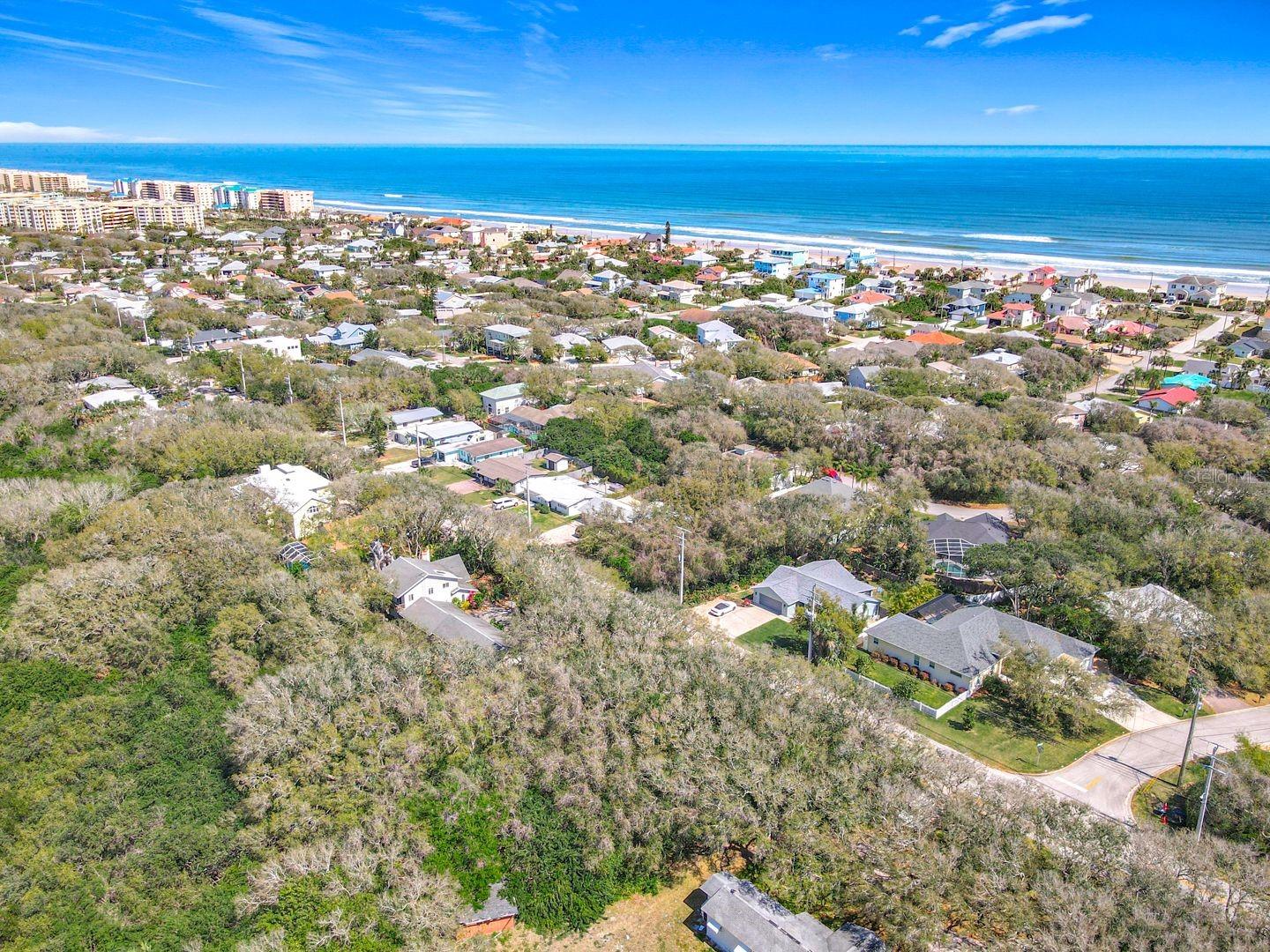 LIGHTHOUSE SHORES - Residential