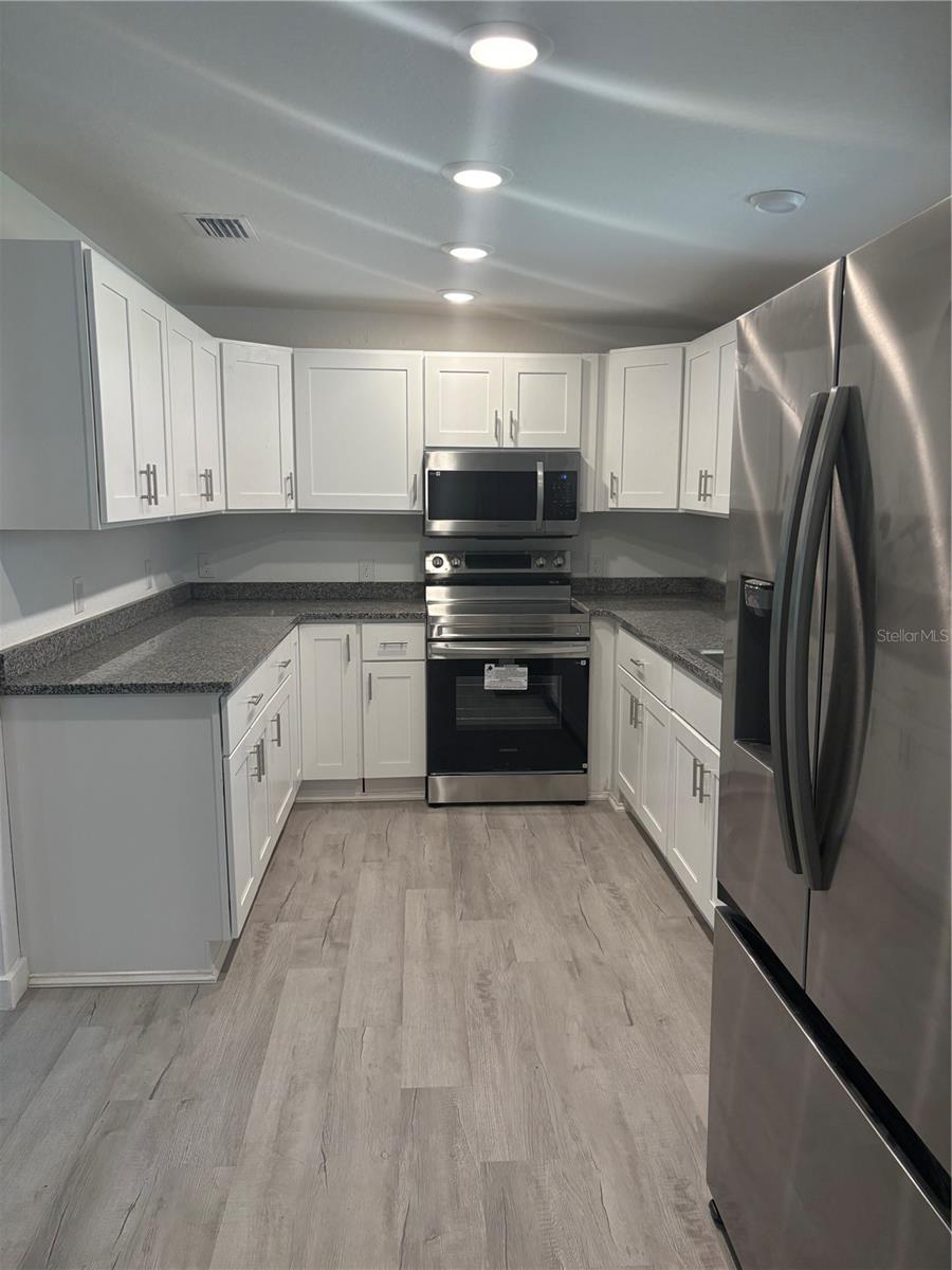 FOREST LAKE ESTATE RPT - Residential