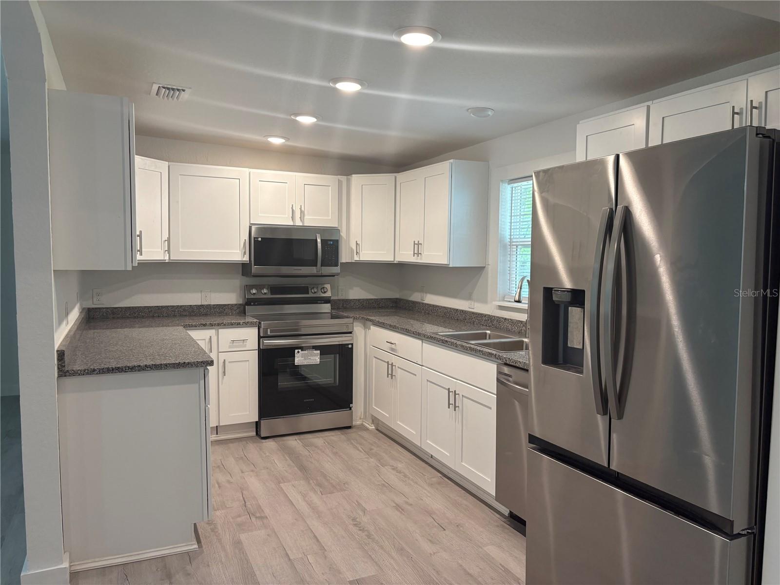 FOREST LAKE ESTATE RPT - Residential