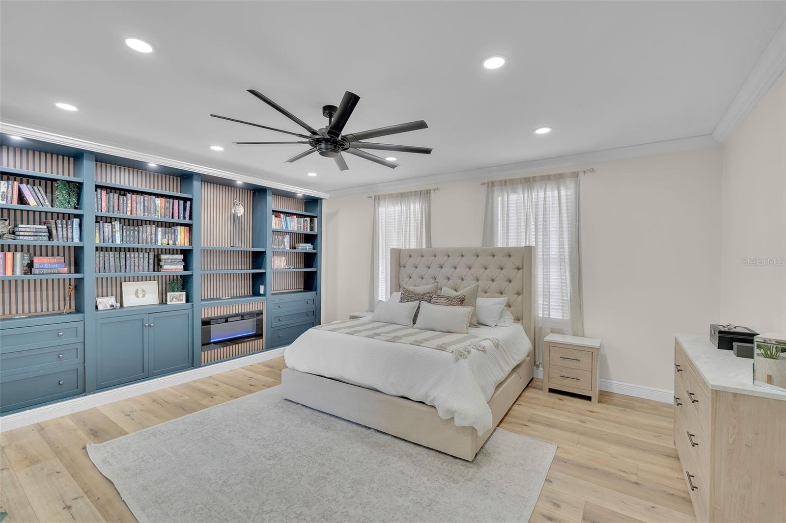 PARKER POINTE - Residential