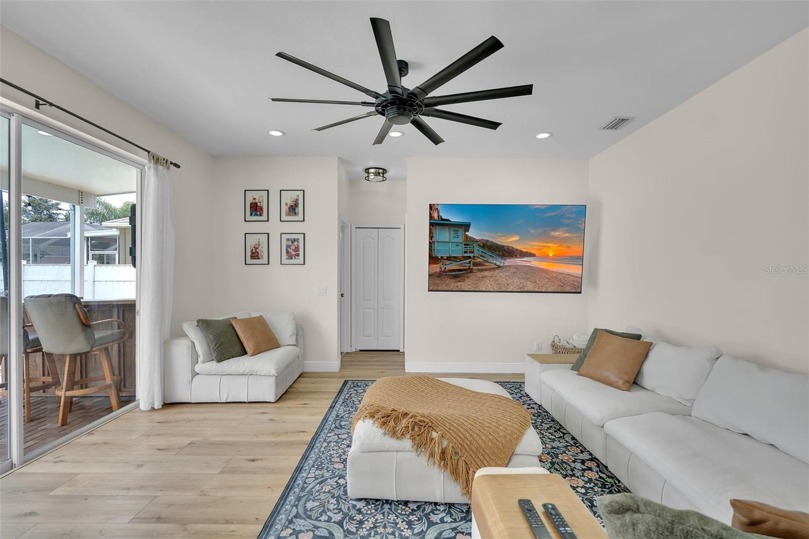 PARKER POINTE - Residential