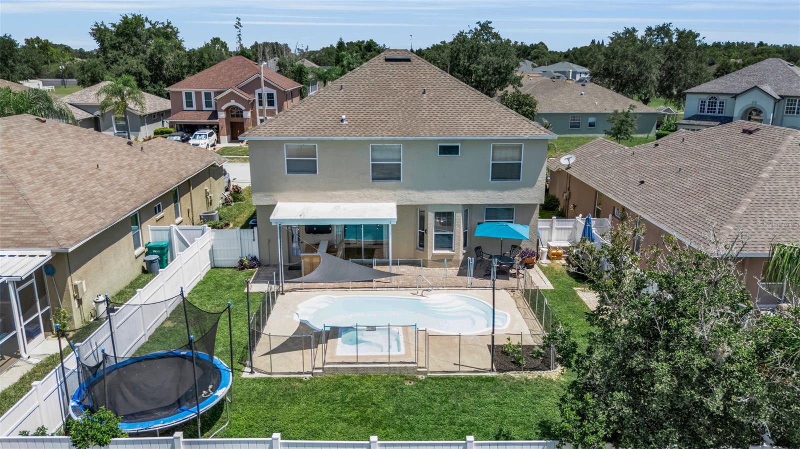 PARKER POINTE - Residential