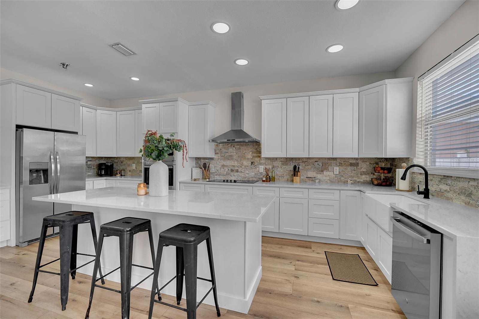 PARKER POINTE - Residential