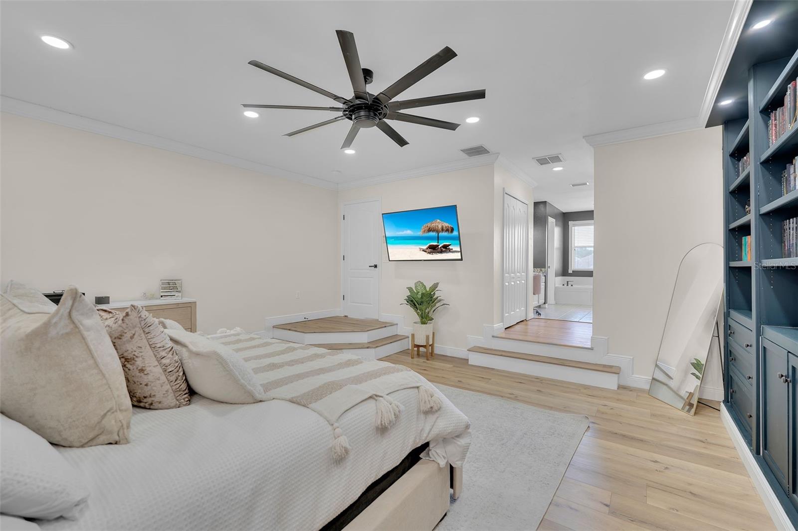 PARKER POINTE - Residential