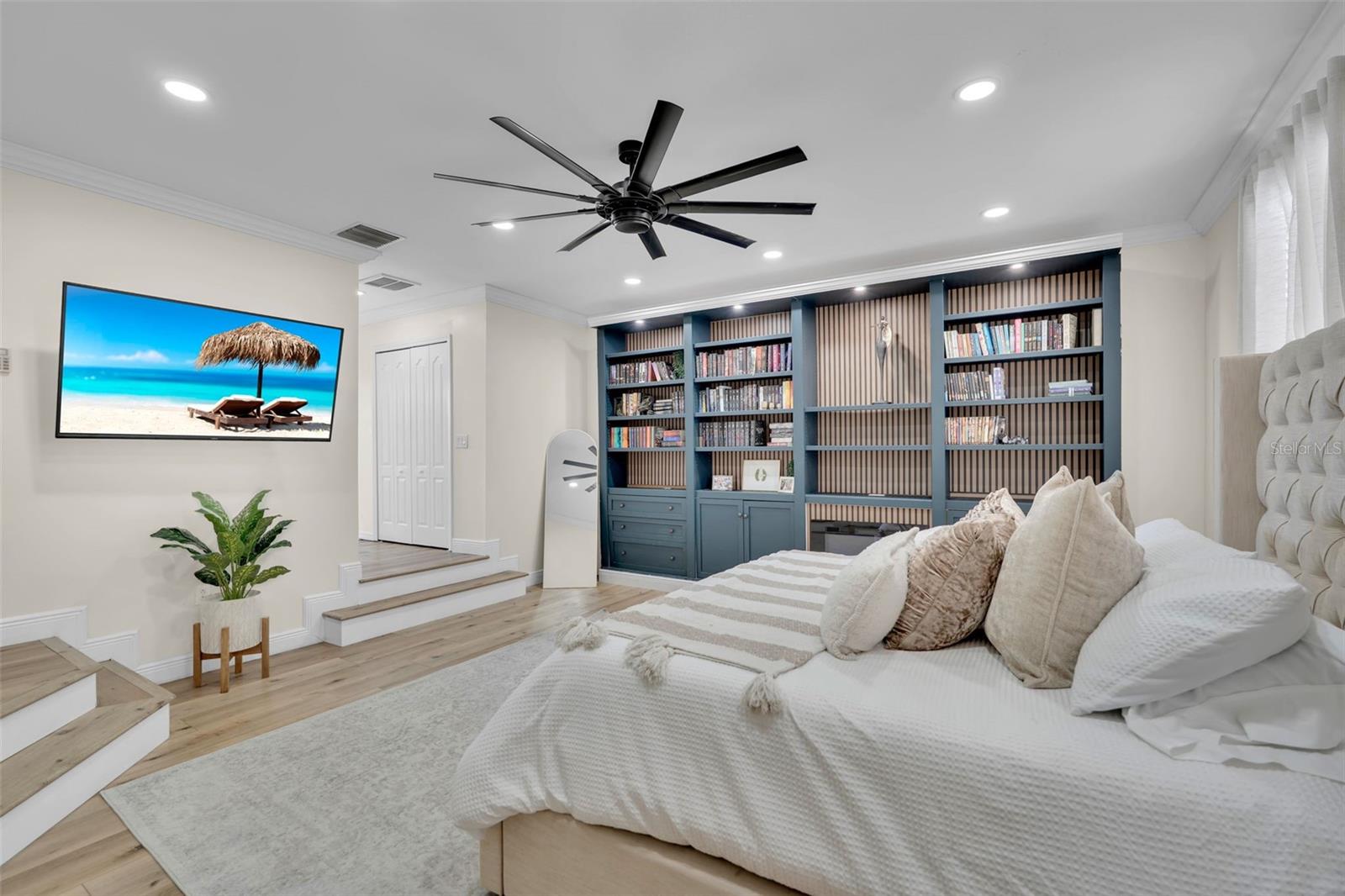 PARKER POINTE - Residential