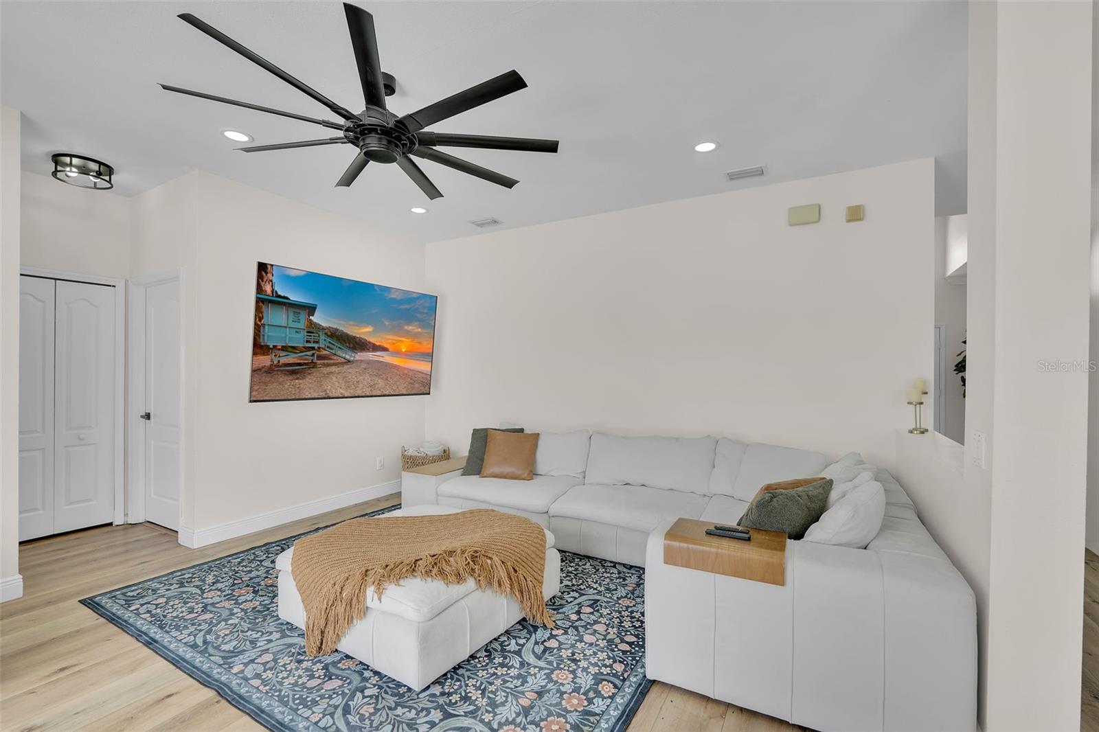 PARKER POINTE - Residential